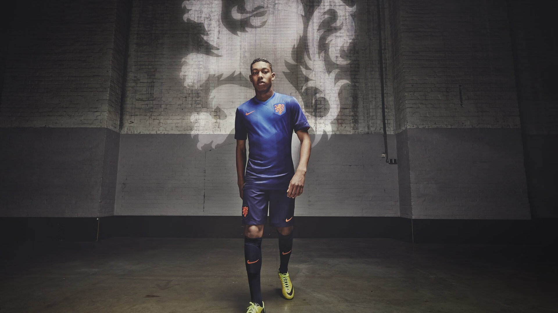 九游网页版官网-国家队技战术执行缺少后勤联动保障